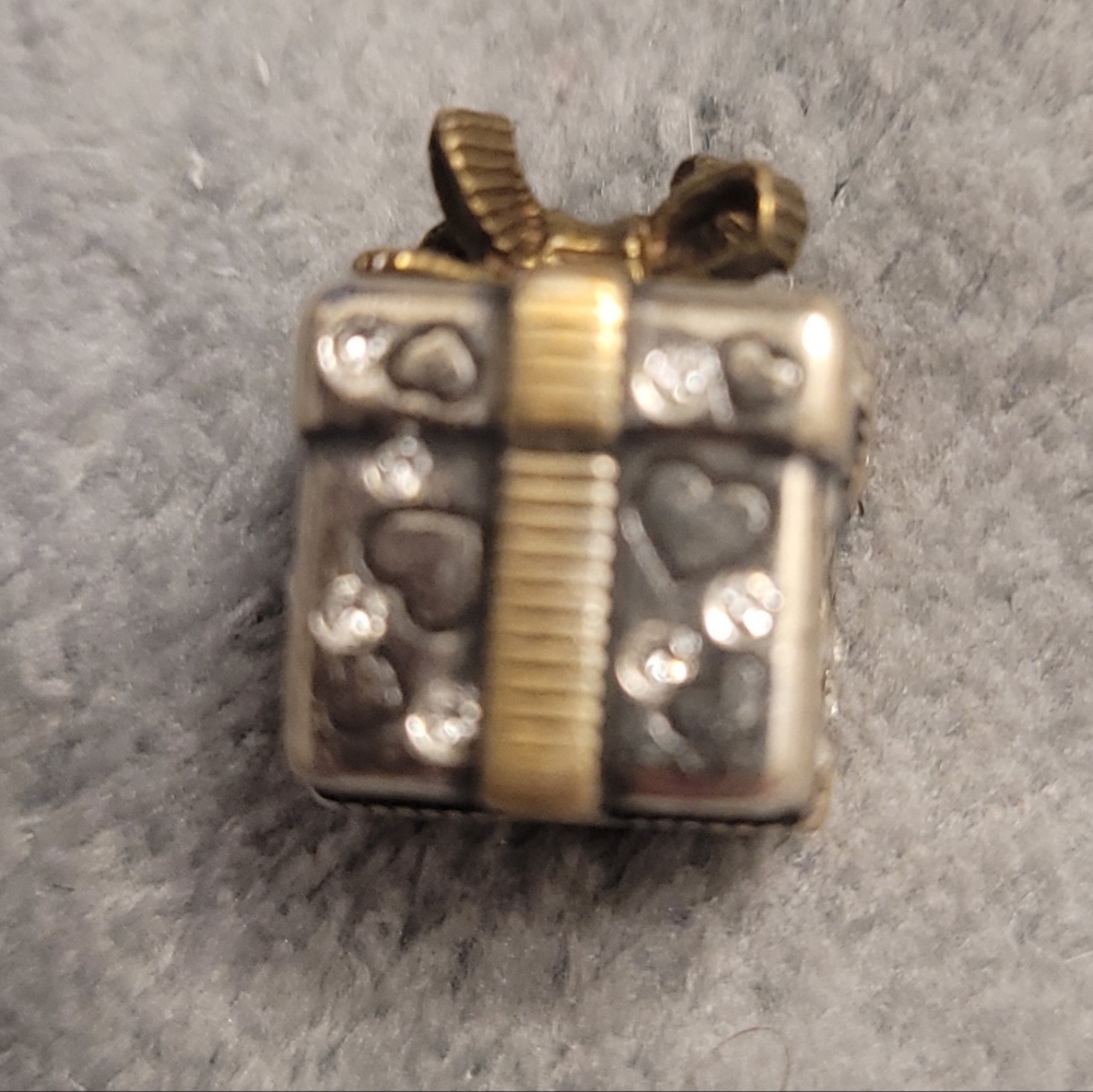Gift Charm